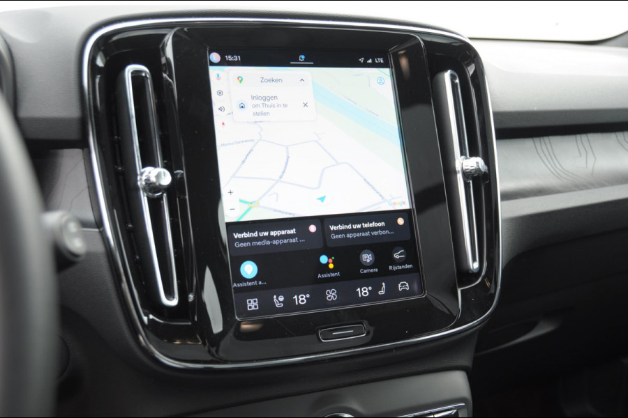 Volvo EX40 Single Ext. Range Ultra 82 kWh / Panorama schuif-kanteldak / 360 Camera / Harman Kardon / Trekhaak / Stuur- en stoelverwarming / Adaptive Cruise / Elektrische best.stoel met geheugen