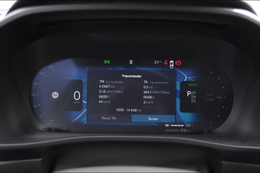 Volvo EX40 Single Ext. Range Ultra 82 kWh / Panorama schuif-kanteldak / 360 Camera / Harman Kardon / Trekhaak / Stuur- en stoelverwarming / Adaptive Cruise / Elektrische best.stoel met geheugen