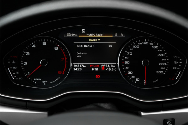 Audi A4 Avant 40 TFSI S Edition Competition Pano ACC Stoelverw Camera 18"
