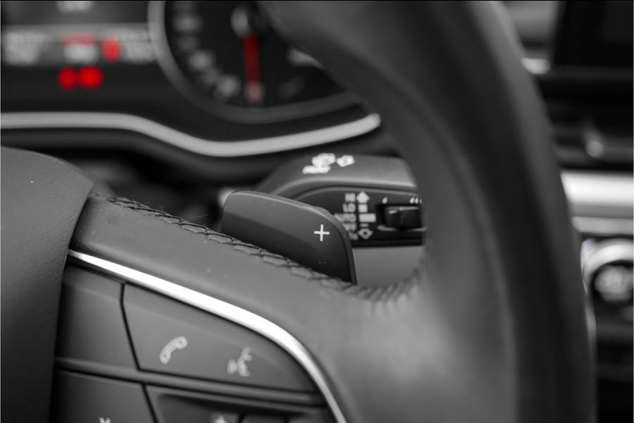 Audi A4 Avant 40 TFSI S Edition Competition Pano ACC Stoelverw Camera 18"