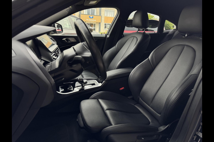 BMW 2 Serie Gran Coupé 218i High Executive NL-AUTO | STOELVERWARMING | M-PAKKET
