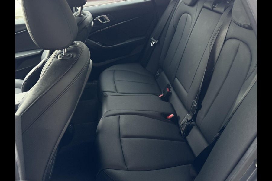 BMW 2 Serie Gran Coupé 218i High Executive NL-AUTO | STOELVERWARMING | M-PAKKET