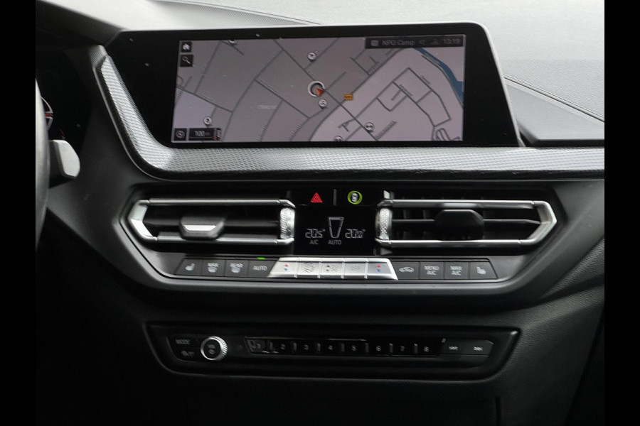 BMW 2 Serie Gran Coupé 218i High Executive NL-AUTO | STOELVERWARMING | M-PAKKET