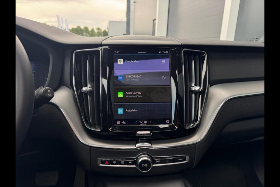 Volvo XC60 2.0 T6 Recharge AWD Inscription | PANO | Carplay