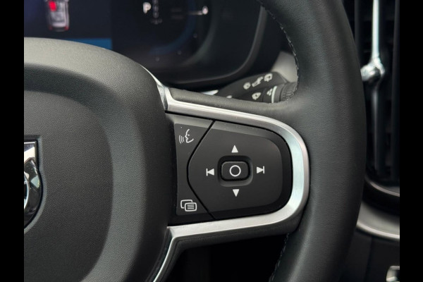 Volvo XC60 2.0 T6 Recharge AWD Inscription | PANO | Carplay