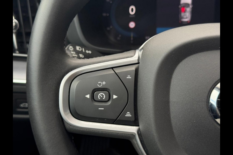 Volvo XC60 2.0 T6 Recharge AWD Inscription | PANO | Carplay