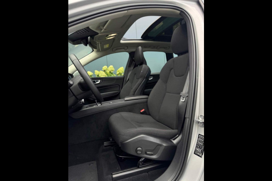 Volvo XC60 2.0 T6 Recharge AWD Inscription | PANO | Carplay