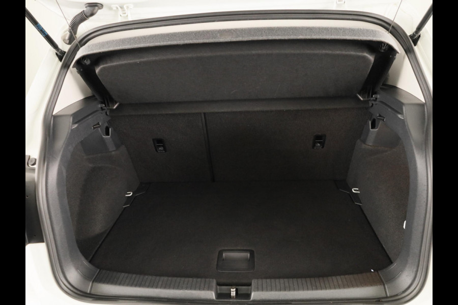 Volkswagen T-Cross 1.0 TSI Style 115PK | Automaat | Navigatie | Digitaal dashboard | ECC airco