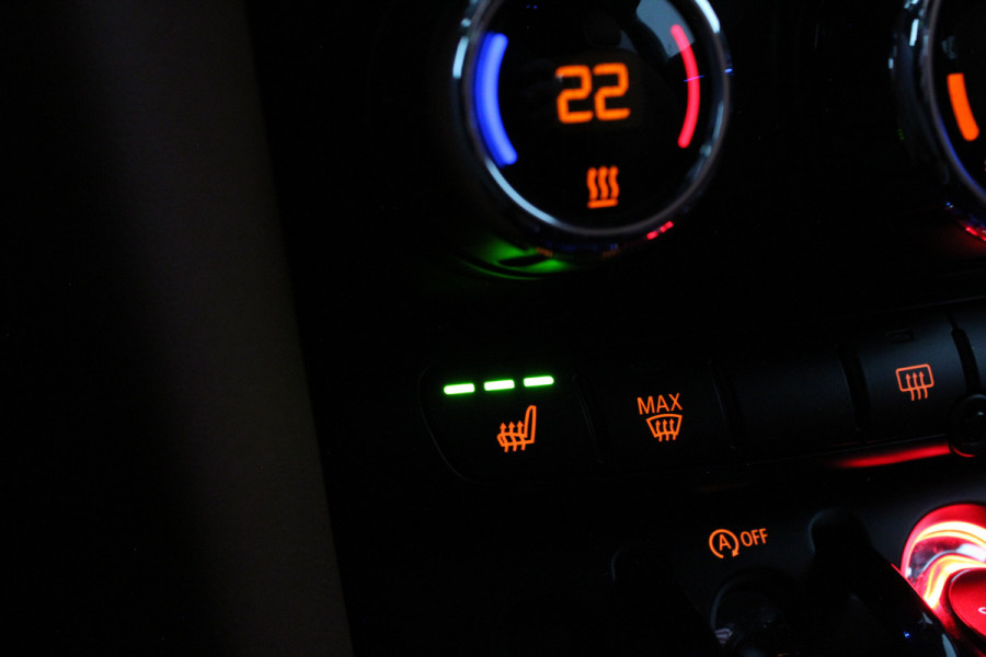 MINI Mini 2.0 Cooper S Yours > Zwart Dak/Leer/Rooftop Grey/Stoelverwarming