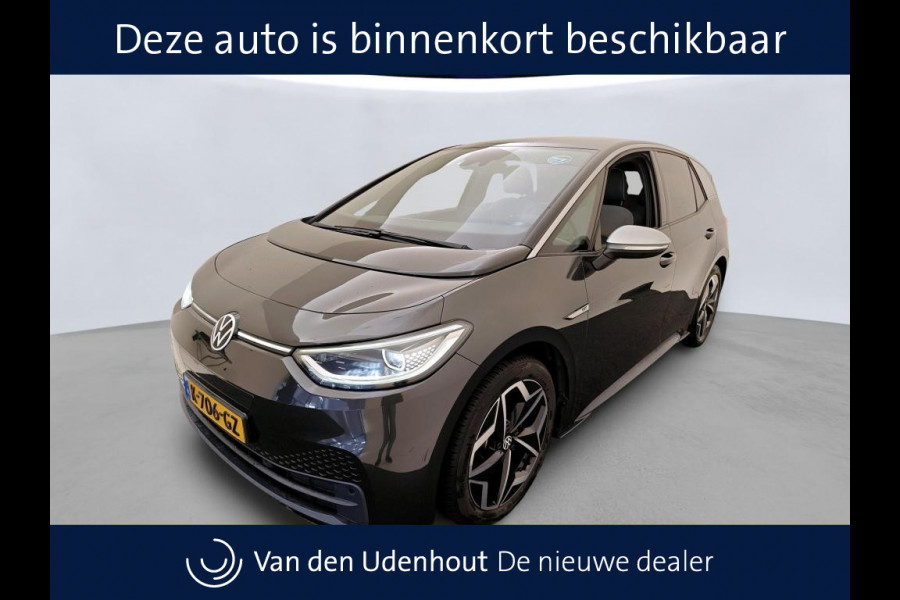Volkswagen ID.3 First Plus 58 kWh 204pk | Camera | Stoelverwarming | IQ light | App Connect