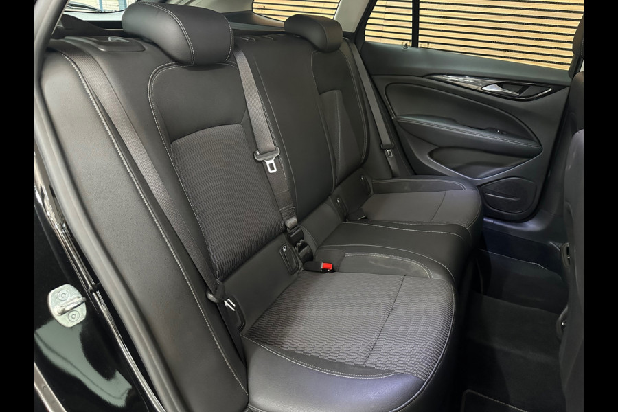 Opel Insignia Sports Tourer 1.5 Turbo Exclusive | IntelliLux LED | Navi | PDC V+A | Stoel-/Stuurverwarming | Cruise | 20 Inch