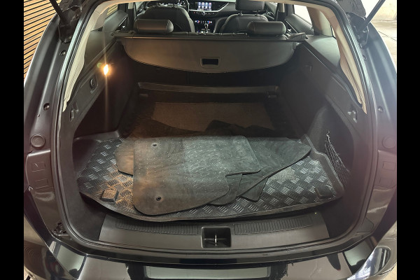 Opel Insignia Sports Tourer 1.5 Turbo Exclusive | IntelliLux LED | Navi | PDC V+A | Stoel-/Stuurverwarming | Cruise | 20 Inch