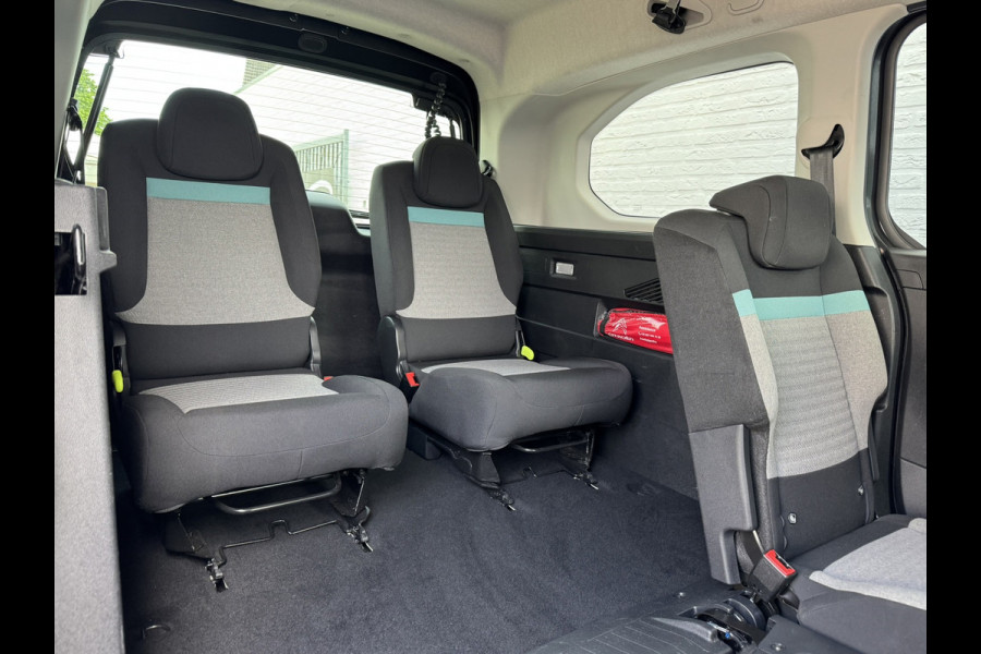Citroën Berlingo XL 1.2 PureTech Shine 7p Trekhaak All-Season Banden, Carplay, Navi, Parkeersensoren, Climate Control