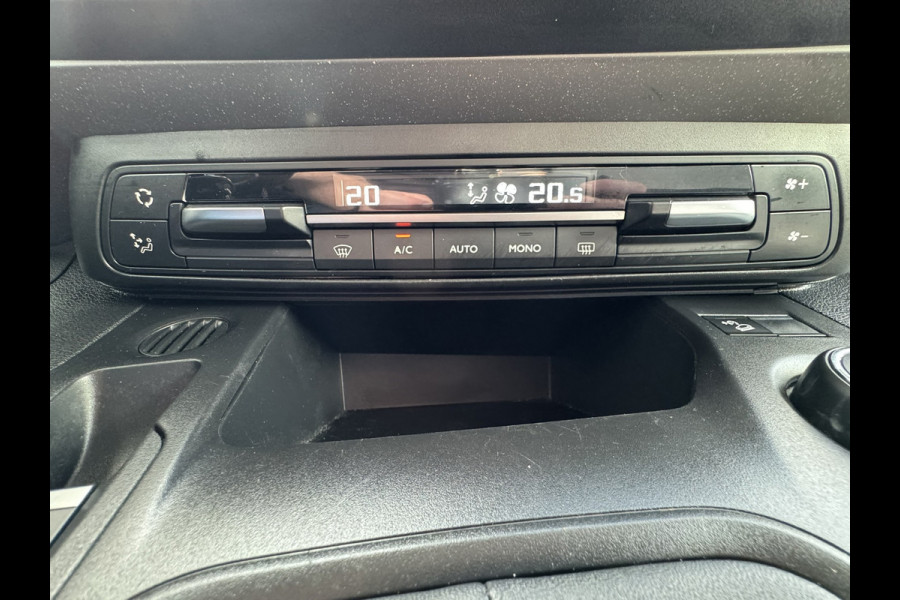 Citroën Berlingo XL 1.2 PureTech Shine 7p Trekhaak All-Season Banden, Carplay, Navi, Parkeersensoren, Climate Control