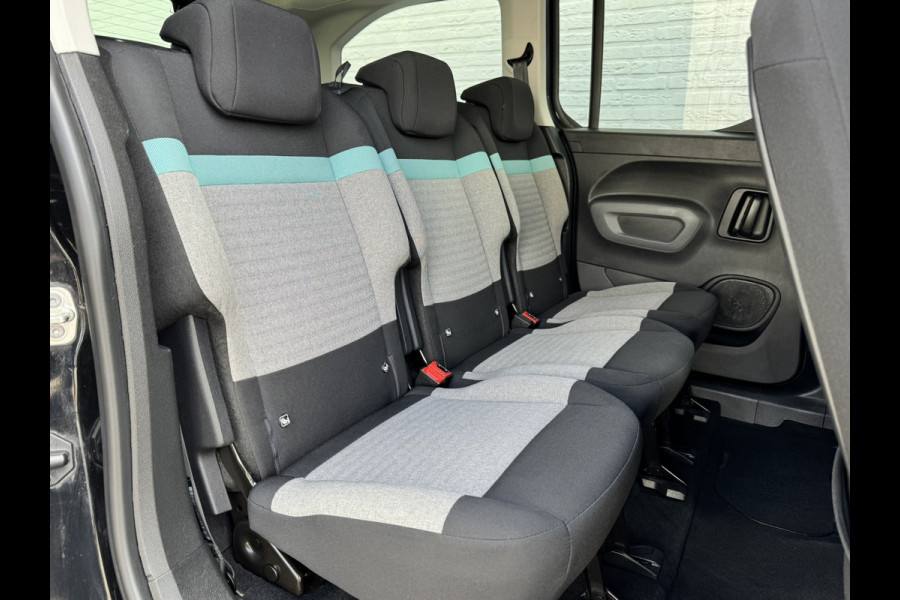 Citroën Berlingo XL 1.2 PureTech Shine 7p Trekhaak All-Season Banden, Carplay, Navi, Parkeersensoren, Climate Control