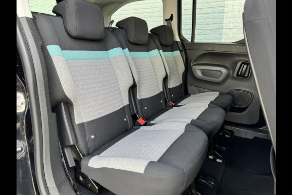 Citroën Berlingo XL 1.2 PureTech Shine 7p Trekhaak All-Season Banden, Carplay, Navi, Parkeersensoren, Climate Control