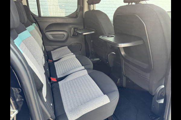 Citroën Berlingo XL 1.2 PureTech Shine 7p Trekhaak All-Season Banden, Carplay, Navi, Parkeersensoren, Climate Control