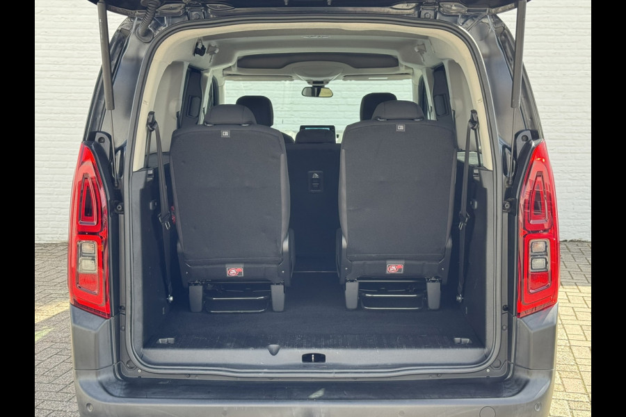 Citroën Berlingo XL 1.2 PureTech Shine 7p Trekhaak All-Season Banden, Carplay, Navi, Parkeersensoren, Climate Control