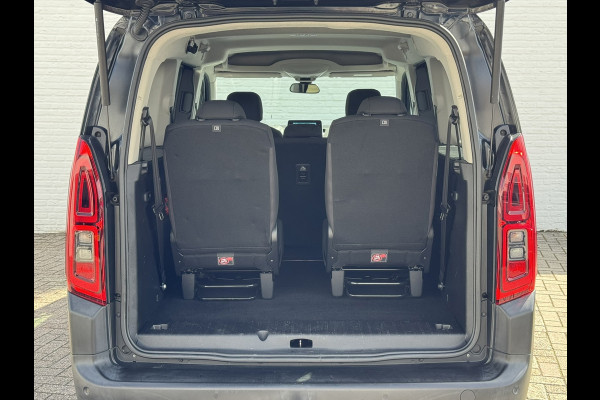 Citroën Berlingo XL 1.2 PureTech Shine 7p Trekhaak All-Season Banden, Carplay, Navi, Parkeersensoren, Climate Control