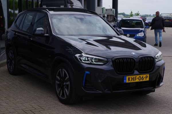 BMW iX3 High Executive 80 kWh 286 PK, Panoramadak, Leder, Driving. Ass. Prof, Camera,