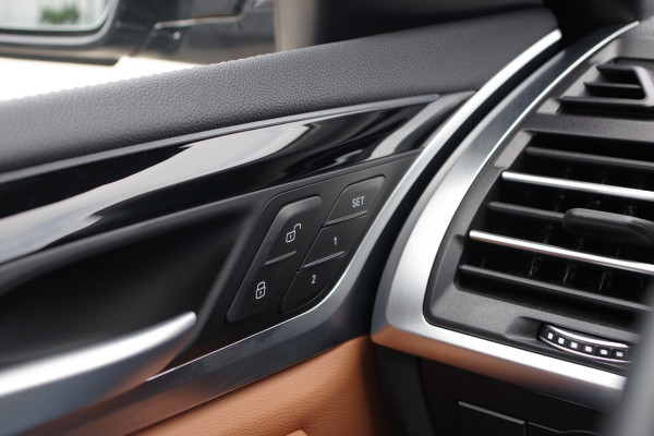 BMW iX3 High Executive 80 kWh 286 PK, Panoramadak, Leder, Driving. Ass. Prof, Camera,