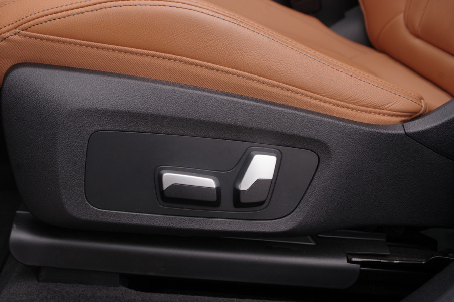 BMW iX3 High Executive 80 kWh 286 PK, Panoramadak, Leder, Driving. Ass. Prof, Camera,