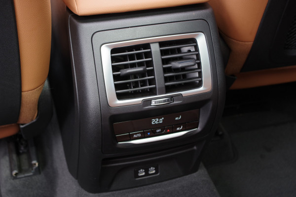 BMW iX3 High Executive 80 kWh 286 PK, Panoramadak, Leder, Driving. Ass. Prof, Camera,