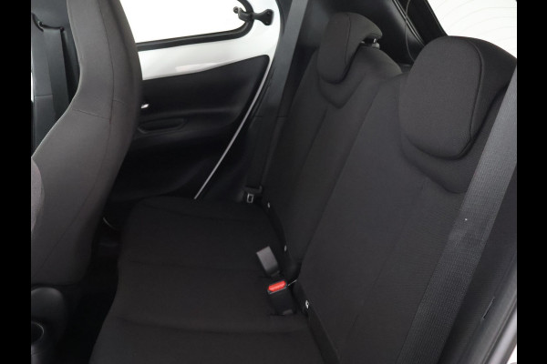 Toyota Aygo X 1.0 VVT-i MT Pulse Bi-Tone | Apple Carplay & AndroidAUTO | Climate Control | Lichtmetalen velgen |