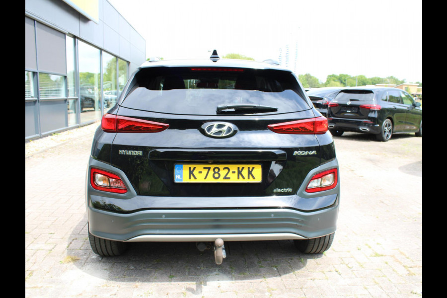 Hyundai Kona EV Premium 64 kWh | Trekhaak | Leder | Stoelverwarming/Koeling | Krell |
