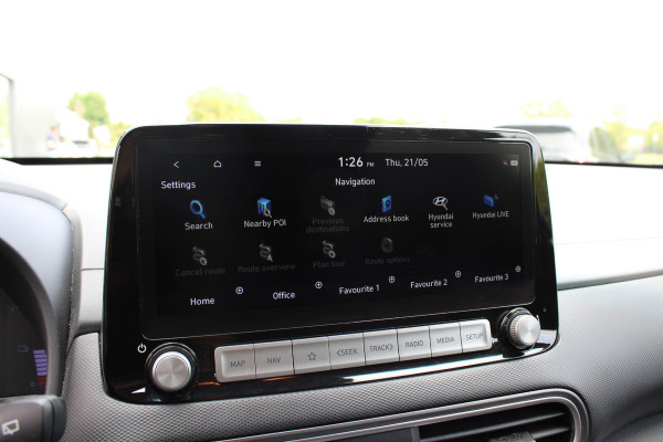 Hyundai Kona EV Premium 64 kWh | Trekhaak | Leder | Stoelverwarming/Koeling | Krell |