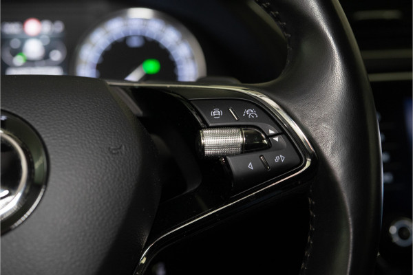 Škoda Superb Combi 1.4 TSI iV Business Edition Plus 218PK | Crystal | Elektr. Stoelen+Memory | ACC | Stoelverw. | Garantie