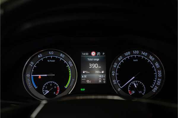 Škoda Superb Combi 1.4 TSI iV Business Edition Plus 218PK | Crystal | Elektr. Stoelen+Memory | ACC | Stoelverw. | Garantie