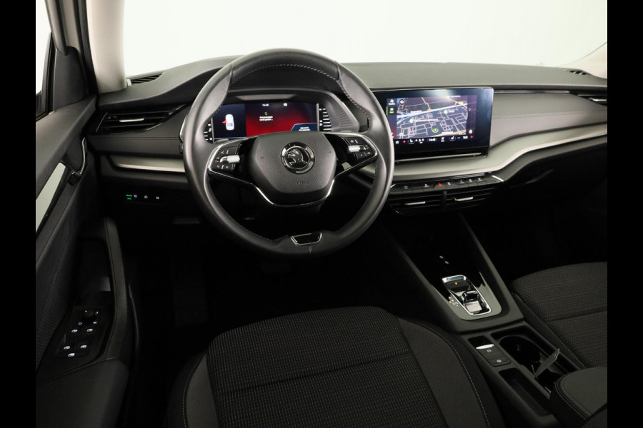 Škoda Octavia Ambition 1.0 e-TSI 110pk DSG-7 | Navigatie | Park Assist | Stoelverwarming | Led verlichting | 17 inch zwarte velgen | Verlengde garantie