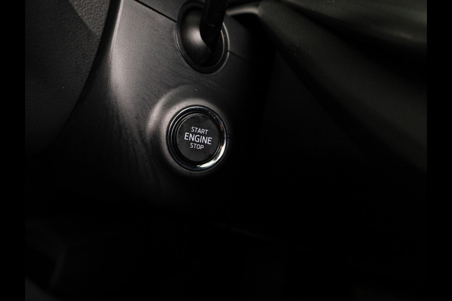 Škoda Octavia Ambition 1.0 e-TSI 110pk DSG-7 | Navigatie | Park Assist | Stoelverwarming | Led verlichting | 17 inch zwarte velgen | Verlengde garantie