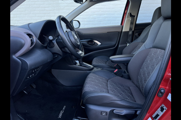 Toyota Yaris Cross 1.5 Hybrid Executive | Trekhaak  | 360 Camera | ACC | Elek Klep | BOMVOL!