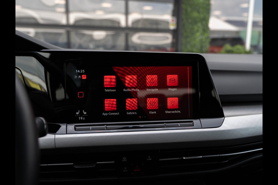 Volkswagen Golf 1.0 eTSI 110PK DSG Life Business | Carplay | Ambient | Camera