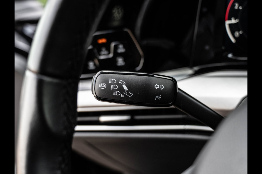 Volkswagen Golf 1.0 eTSI 110PK DSG Life Business | Carplay | Ambient | Camera
