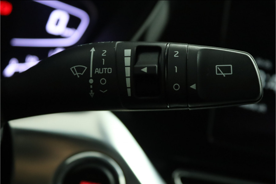 Kia Niro 1.6 GDi PHEV DynamicPlusLine - Navigatie- Stoelverwarming- Stuurwielverwarming- Parkeersensoren - Fabrieksgarantie tot 2028