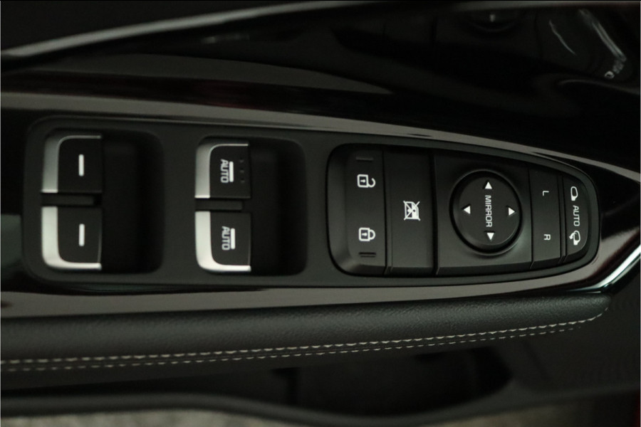 Kia Niro 1.6 GDi PHEV DynamicPlusLine - Navigatie- Stoelverwarming- Stuurwielverwarming- Parkeersensoren - Fabrieksgarantie tot 2028