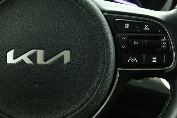 Kia Niro 1.6 GDi PHEV DynamicPlusLine - Navigatie- Stoelverwarming- Stuurwielverwarming- Parkeersensoren - Fabrieksgarantie tot 2028