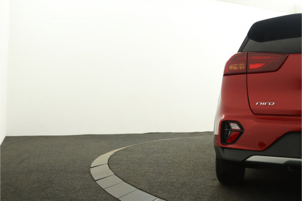 Kia Niro 1.6 GDi PHEV DynamicPlusLine - Navigatie- Stoelverwarming- Stuurwielverwarming- Parkeersensoren - Fabrieksgarantie tot 2028