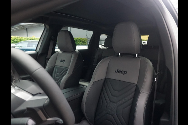 Jeep Compass First Edition 74 kWh | Uit voorraad leverbaar !| Adapt. Cruise | Camera | Carplay | 20" | Elektr. A-Klep | Navi | Winter Pack | Schuif/Kanteldak | Premium Pack | Conv. Pack | Warmtepomp