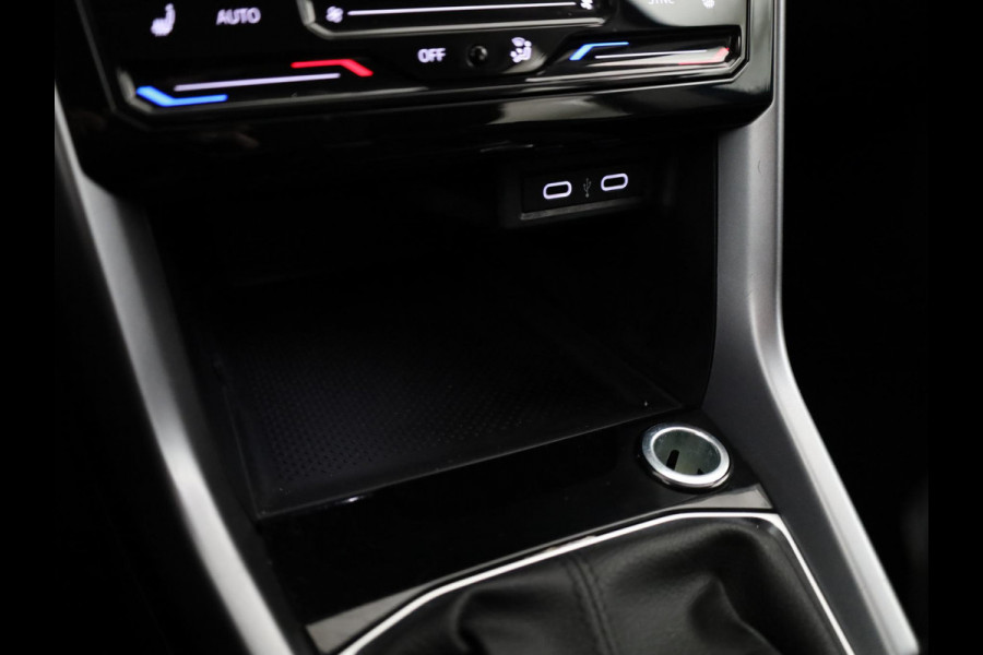 Volkswagen T-Cross 1.0 TSI R-Line 110PK | Automaat | Navigatie | Camera | Digitaal dashboard | Stoelverwarming