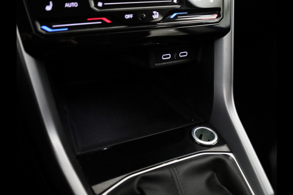 Volkswagen T-Cross 1.0 TSI R-Line 110PK | Automaat | Navigatie | Camera | Digitaal dashboard | Stoelverwarming