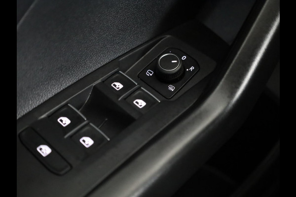 Volkswagen T-Cross 1.0 TSI R-Line 110PK | Automaat | Navigatie | Camera | Digitaal dashboard | Stoelverwarming