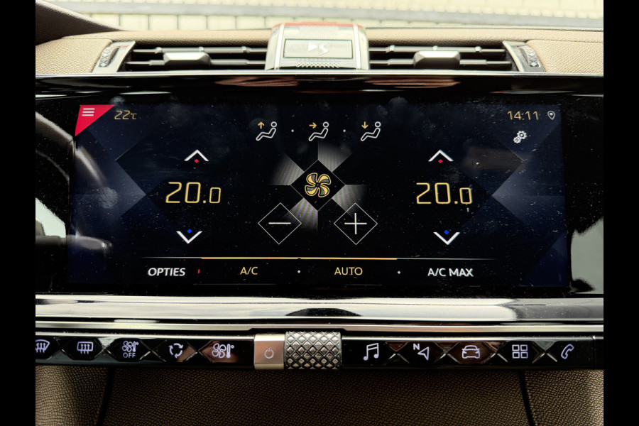 DS Ds 7 Crossback 180pk So Chic (Elektrisch Schuifdak - Trekhaak - Focal Electra - Stoelverwarming - 20"- Camera - LED - Navigatie - Draadloos lad