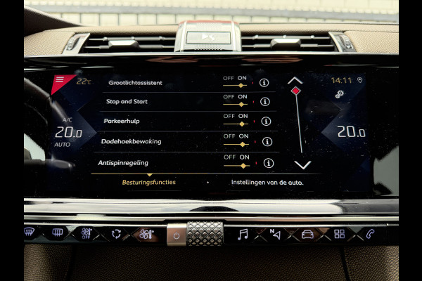 DS Ds 7 Crossback 180pk So Chic (Elektrisch Schuifdak - Trekhaak - Focal Electra - Stoelverwarming - 20"- Camera - LED - Navigatie - Draadloos lad