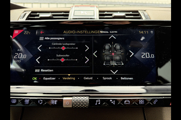 DS Ds 7 Crossback 180pk So Chic (Elektrisch Schuifdak - Trekhaak - Focal Electra - Stoelverwarming - 20"- Camera - LED - Navigatie - Draadloos lad
