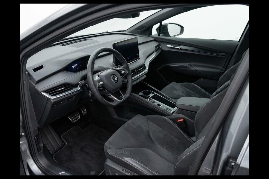 Škoda Enyaq Coupé 60 Sportline 180pk | Panoramadak | Navigatie | Climatronic | Wegklapbae trekhaak| 20 inch Lichtmetalen velgen
