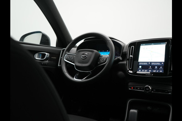 Volvo XC40 Recharge Ultimate 67 kWh 231pk Dealer O.H. | Trekhaak Af Fabriek | Panodak | Adaptive Cruise | 360 Camera | Harman / Kardon | Warmtepomp | Sportstoelen Memory & Verwarmd | Keyless | Blis | Stuur Verwarmd | Google Assistent | DAB |